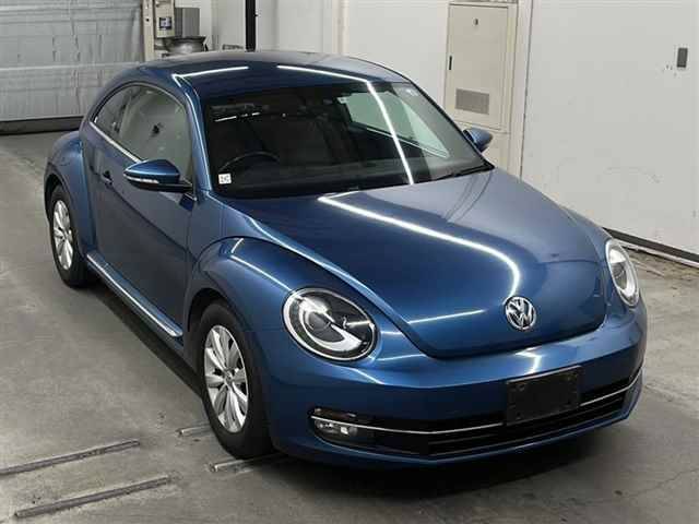 35018 VOLKSWAGEN THE BEETLE 16CBZ 2016 г. (MIRIVE Saitama)